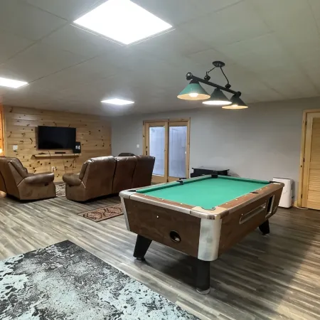 Nature Lovers Dream! Steps from Fishing Plus 140 Acres of Hiking! 4 Bedroom Home by RedAwning