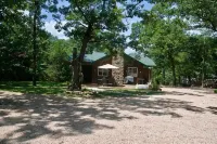 Charming cabin!Perfect lake getaway for your family or fishing trip.