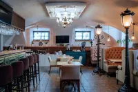 Dvoryanskoe Sobranie - Inns