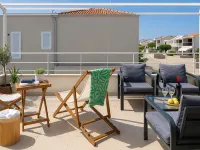 Sunny Resort apartment with seaview 1314 Hotels in Petrčane