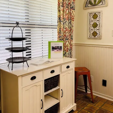 The Retreat - Entire Residential Home!