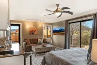 Oak Creek Oasis: Pool, Views, Golf, Playground - Boutique