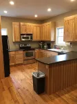 Mid Lake & located less than .2 mi from the boat ramp! Covered parking w/ Power. - 小木屋