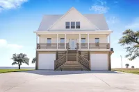 Beach Views, Heated Pool/Spa, Fire Pit, & Golf Green and walkable to downtown! - ติดทะเล