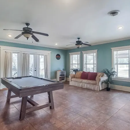 Charming Coastal Retreat in West Biloxi!