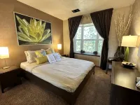 7 Mins to Lake Tahoe Beaches, 3 Mins to Heavenly Ski Slopes! Breathtaking Views! - balcony