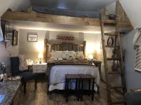 Whistling Holler Cabins -  “Storyteller’s Shack”