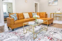 Spacious 5BedRooms House Near Millikin Univ – Perfect for Groups & Families! - พร้อมWifi