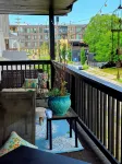 Lovely Flat Near Cleve Clinic/Cwru/UH - Larchmere w/Porch! - 2성급