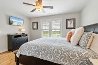 4 bedroom home with private pool. Close walk to beach and beautiful marsh views. - 4-Star