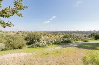 Luxe family home w/ 116 inch theatre, near beach w/ private yard & EV chargers - Luxury