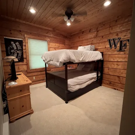 "Deacon Escape", incredible and quiet getaway.