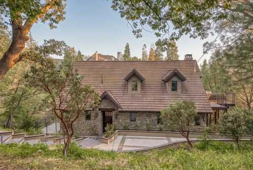 Lake Front Modern Luxury - 4-Star