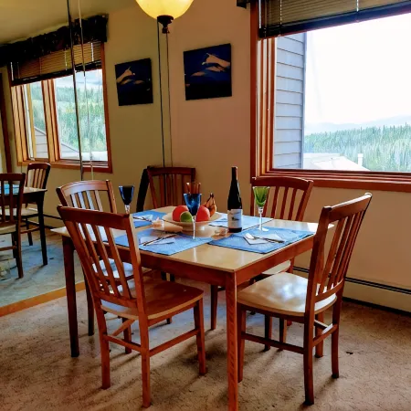 Vacation with vistas that feel like a backyard!