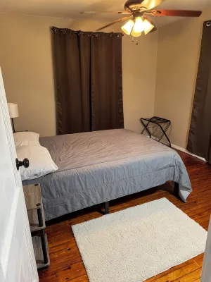 Lodge-Farmhouse is Located at the Edge of the Broken B Bar Ranch. - 2-Star