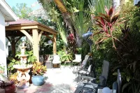 The Julia House Right On The Gulf of Mexico - 2-Star