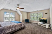 Book Golf with us! Luxury Emerson Cottage at Pinehurst No. 6 with Pool Table - Homestays