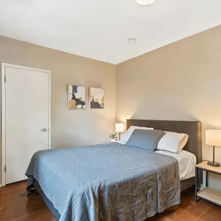 Private full-floor upstairs 2 bedroom apartment @13th & Grand