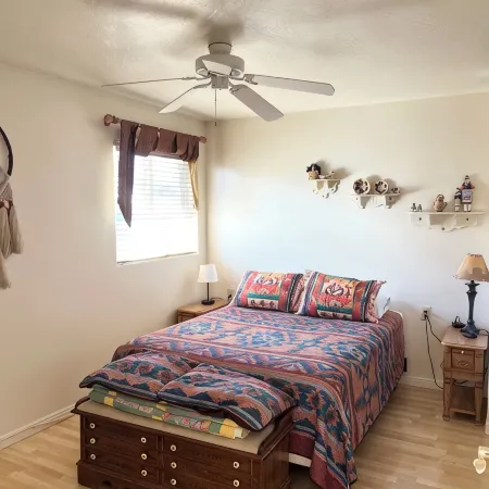 Cozy, Comfortable, Quiet, Private Apartment