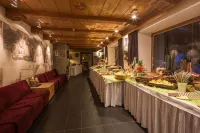 Hotel Rezia - breakfast