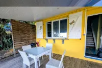 Habitation Pineau - Sea View Duplex with Private Hot Tub, Deshaies -  Apartamentos vacacionales