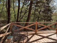Cowboy Cabin, come sit under the trees - Chalets