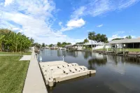 Waterfront Retreat in the Heart of Tampa. Close to Tpa, RayJay and Steinbrenner - Homestays