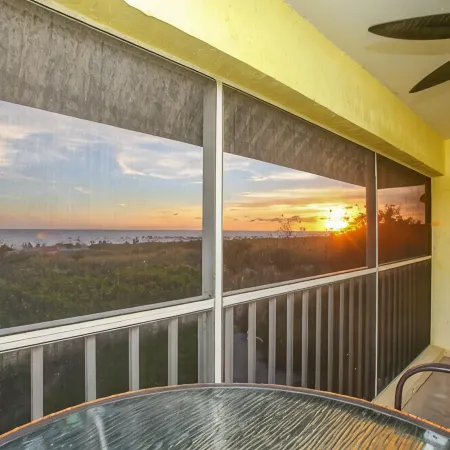 Beachfront Villa on Serene Gulf of Mexico