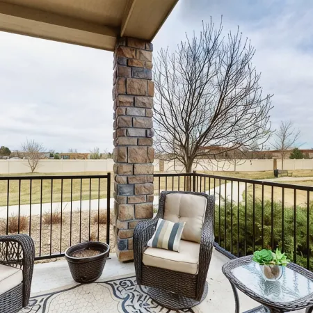 Lavish Tranquil No-Steps Oasis