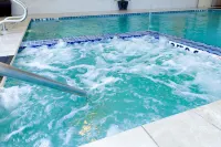Holiday Inn 休斯敦韋伯斯特 - 健身室/gym room