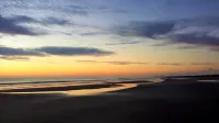 Fully Renovated, Affordable, Beachy 2Br Retreat, 2 Pools, Walk to Beach! - Wi-Fi