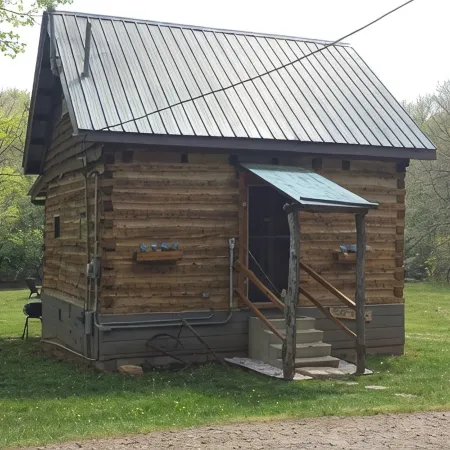 Glory Days Riverfront Authentic Restored 1800s Log Cabin Near Gem Mines