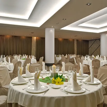 URH Hotel Spa Zen Balagares