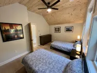 Camp Amherst: Ski and Lakeside Retreat. Killington/Okemo, Firepit, private dock! - ブティック