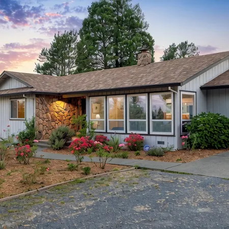 Russian River Wine Country Retreat Near Healdsburg: Pool, AC & EV Charger