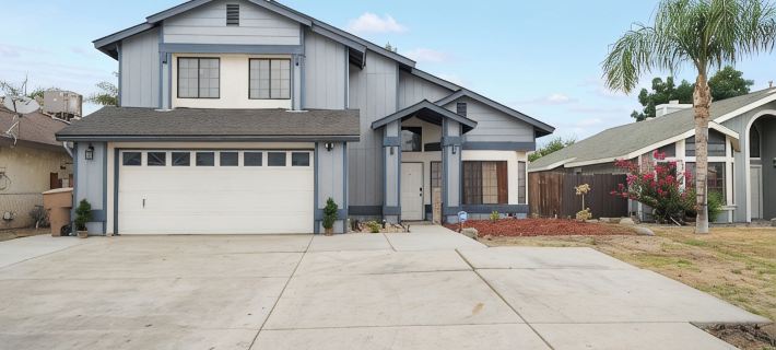 Spacious 4-Bd 2.5BTH Corporate Housing Near Hwy 99 with Plenty of Parking Hotels in Bakersfield