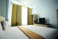 Urbanview Hotel Mulia Indah Palopo - parking