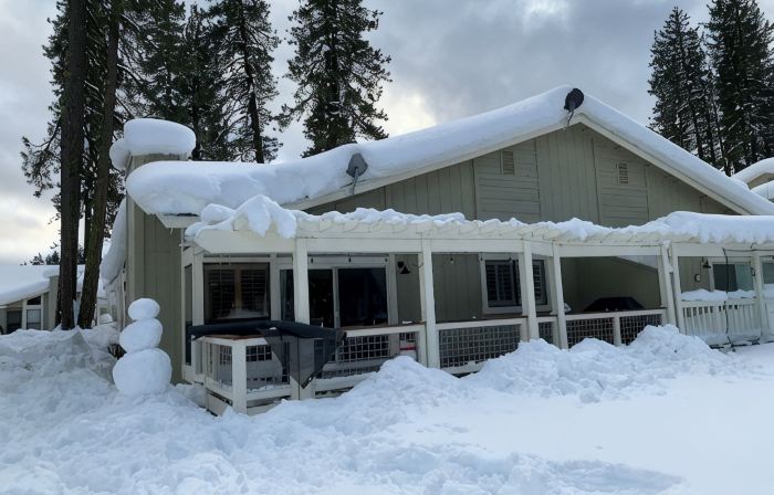 Cozy Condo on the 4th Fairway of  Plumas Pines Golf Course
