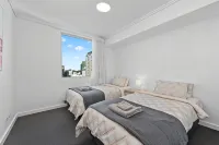 City Heights! 2Bed/1Bath/1Car/Views ~ CBD - ジム