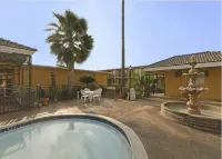 Americas Best Value Inn Laredo - Hot Tub