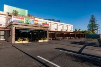 Hotel Bahamas - ที่มีสระว่ายน้ำ