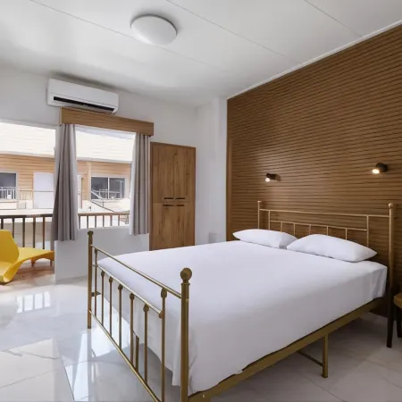 Hotel Maman