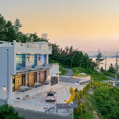 Yeosu Road 328 Ocean View Pool Villa