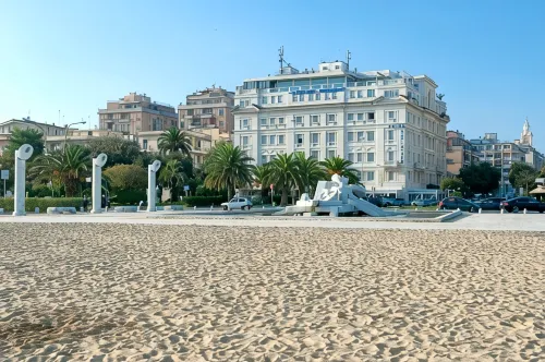 Hotel Esplanade - Beach