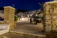 Cova Mykonos Suites - parking