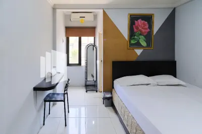 Dea Homestay Syariah Mitra RedDoorz at Kertomenanggal Surabaya