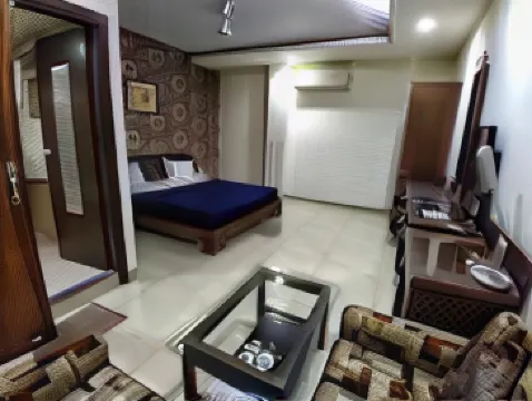 裏奇富饒皇家旅館