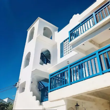 Blue Coco Baler Beach House Отели рядом с достопримечательностью «Дингалан Кейв»