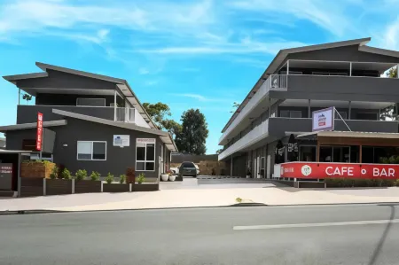 Petrie Mill Motel Отели в г. Каллангер