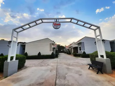 Home Resort Hoteles cerca de Naresuan University